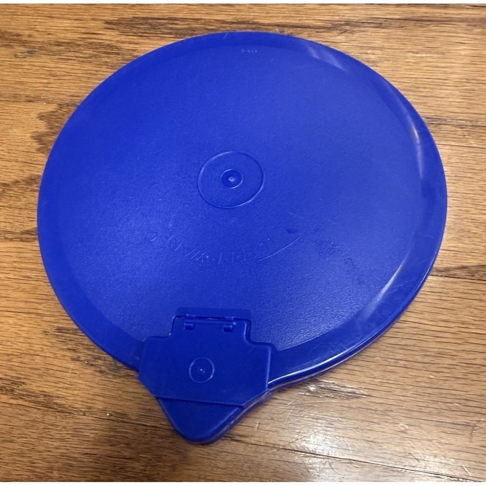 Tupperware Pitcher Lid 696-2 Royal Blue Replacement Part Pour Spout